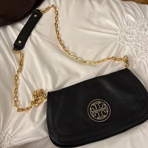 Versatile Tory Burch Leather Crossbody/Clutch